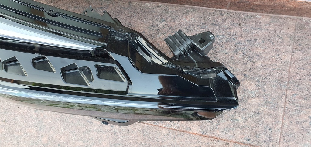 фото №10, Toyota ch-r chr ii 2 2023 - лампа передня перед права prismal led