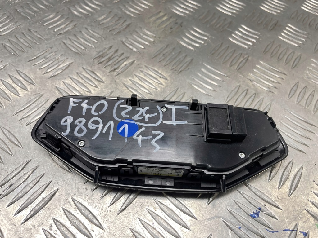 фото №10, Bmw f40 лампа стельовий освітлення салону 9891143