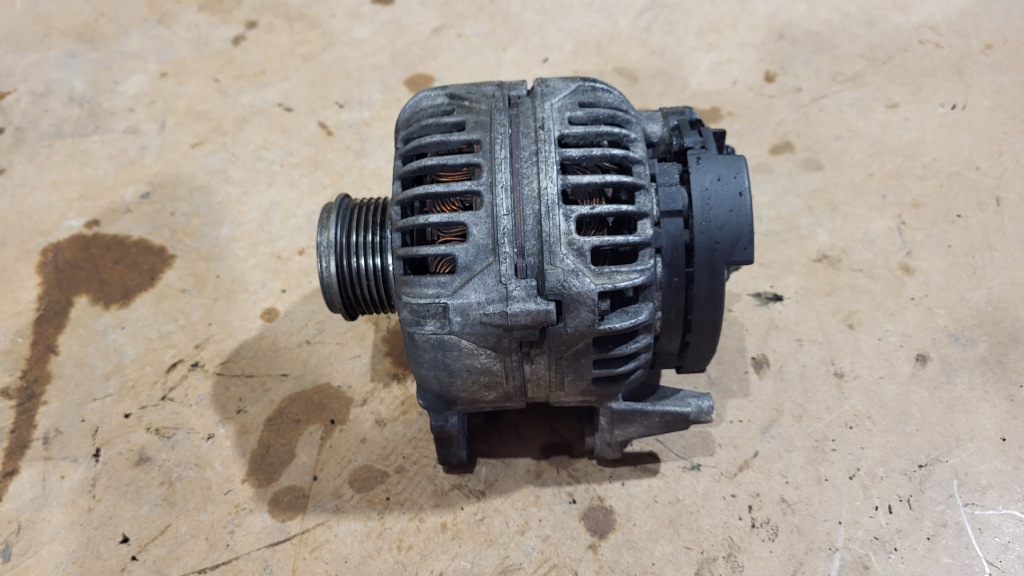 Купить Генератор vw passat рестайлинг  1,9tdi 028903031 120a