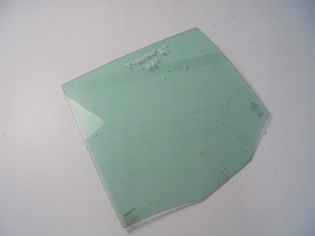 Купити Скло двері лівий задня vw tiguan 07 r