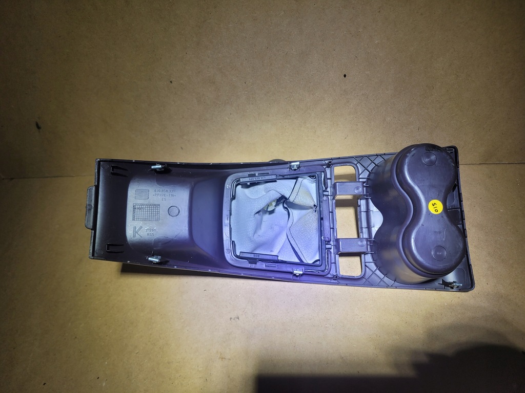 фото №8, Seat ibiza iv рамка туннель среднего 6j0858331