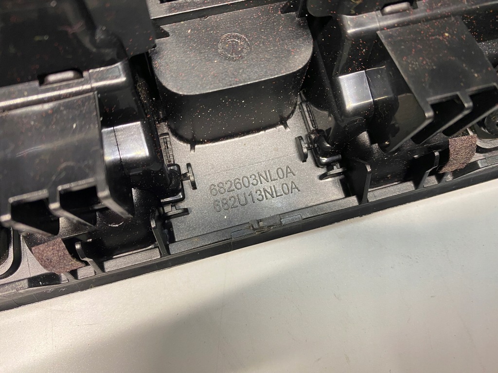 фото №7, Панель рамка навигации nissan leaf mk1 682u13nl0a