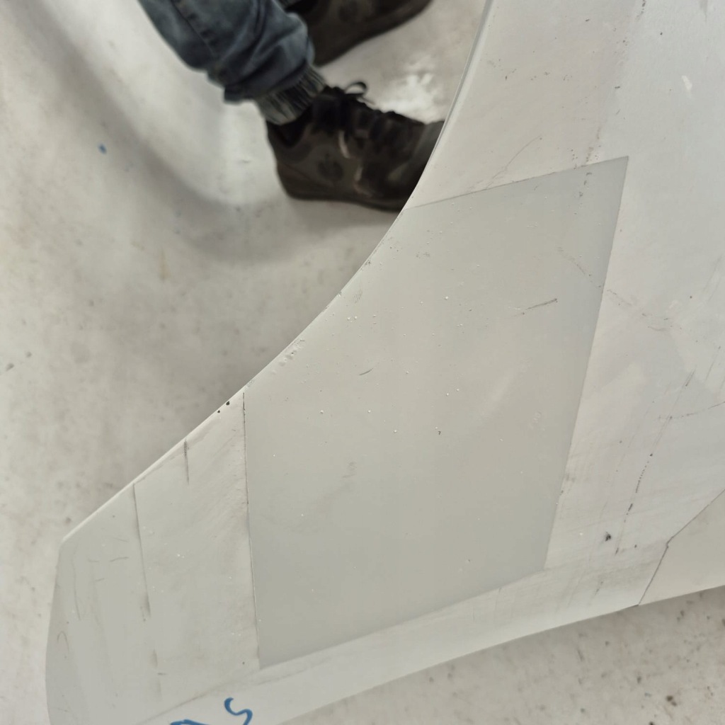 Tesla model 3 iii lift 23- бампер перед передній Оригінал