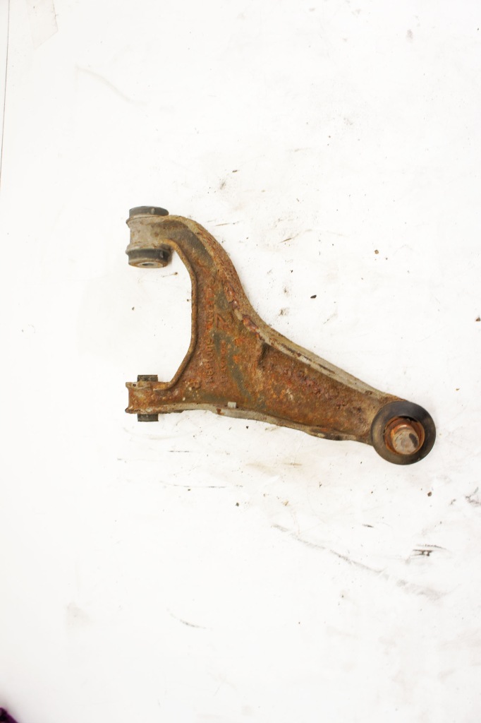 фото №1, Ls241 subaru xv i 2.0d рычаг правый задняя