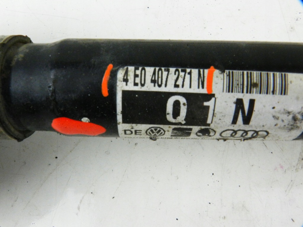 Привідний вал лівий перед a8d3 Оригінал