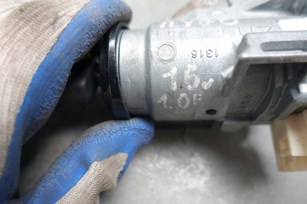 фото №6, Toyota aygo ii замок зажигания ключ