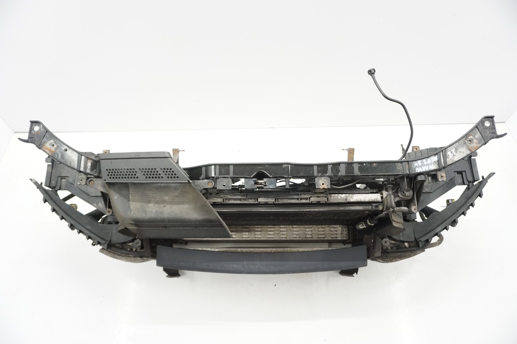 фото №6, Audi a5 8t pas передний усилитель 2.0tdi механическая коробка передач