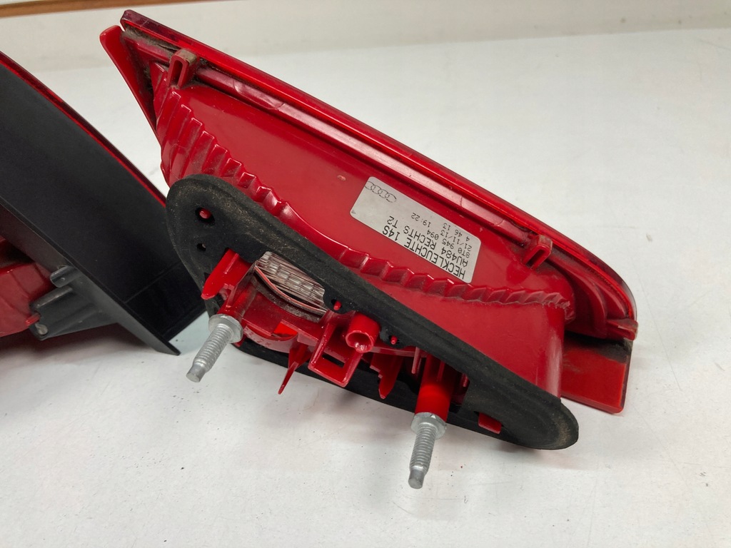 фото №12, Лампа правая задняя audi a5 8t0