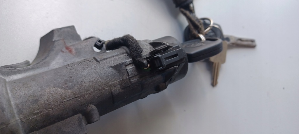 фото №7, Audi a4 b5 замок зажигания + ключ 4b0905851c