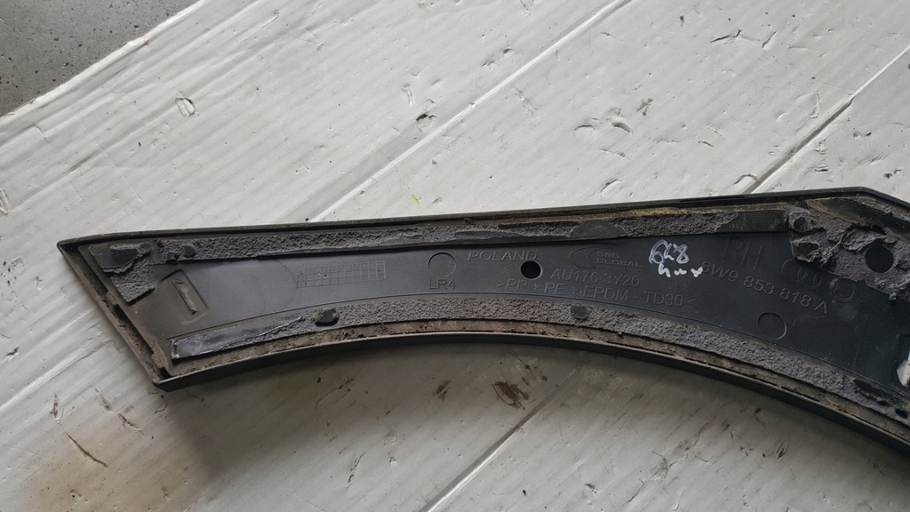 фото №10, Молдинг крыла правый задняя audi a4 b9 allroad 8w9853818a демонтаж