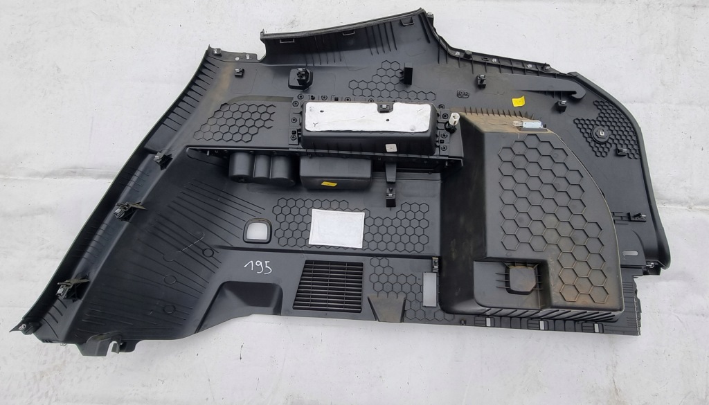 Vw atlas 3.6 awd обшивка багажника 2018- Доставка