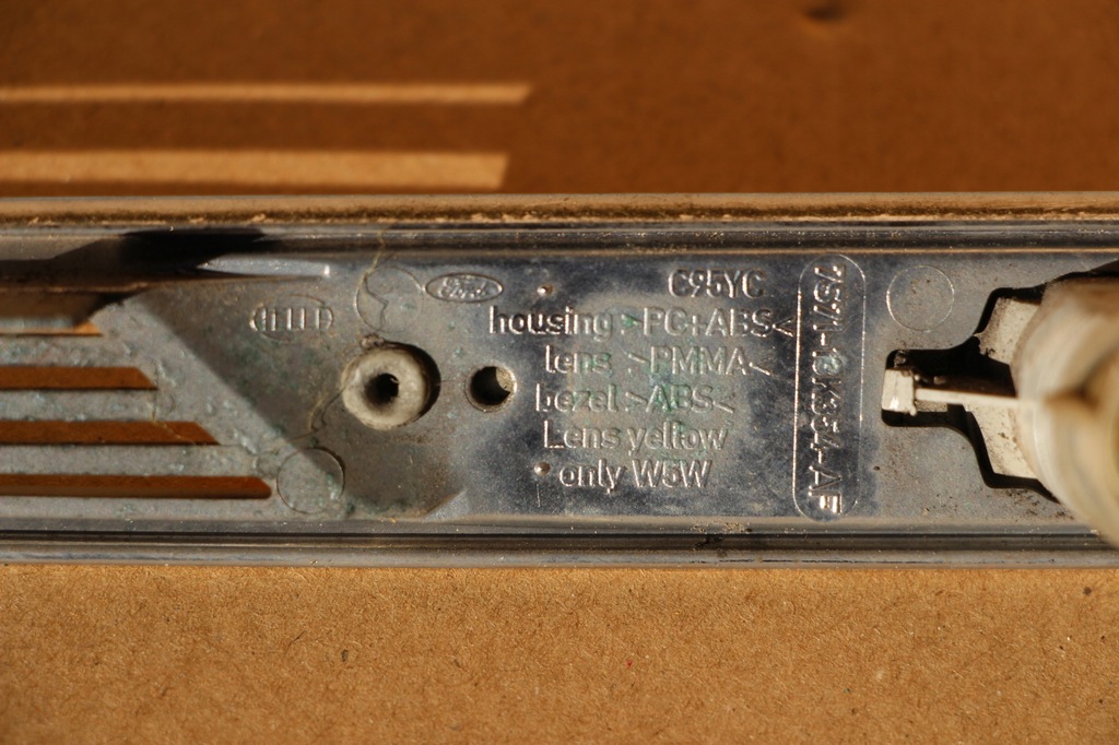 фото №6, Ford mondeo mk4 поворотник w крила правий