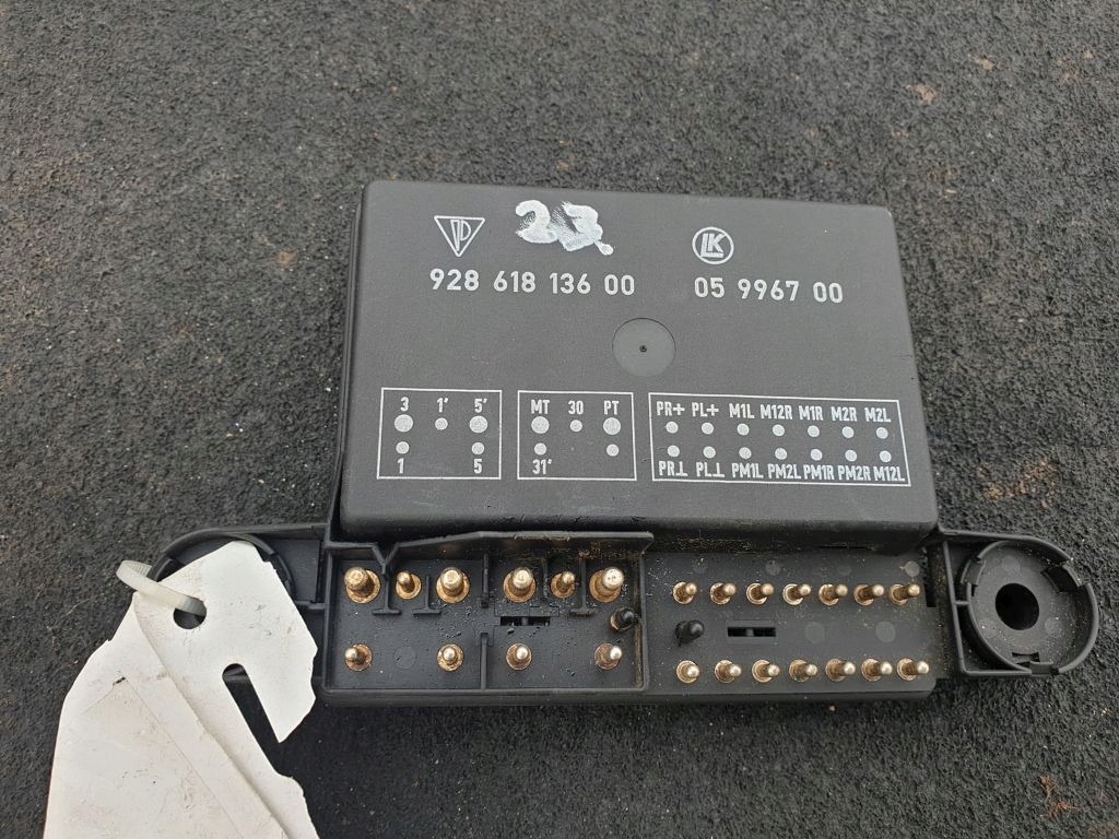 Купити Porsche 928 модуль дзеркал 92861813600