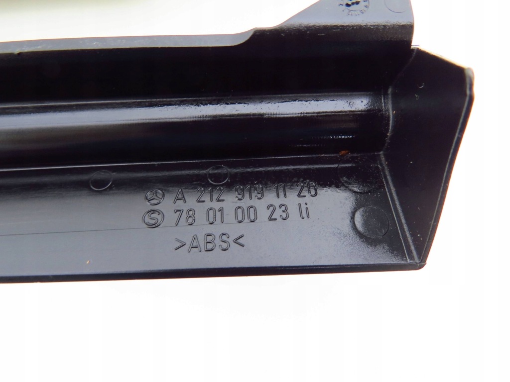 Захист заглушка рейки сидіння a2129191120 mercedes cls w218 e-klasa w212 Київ