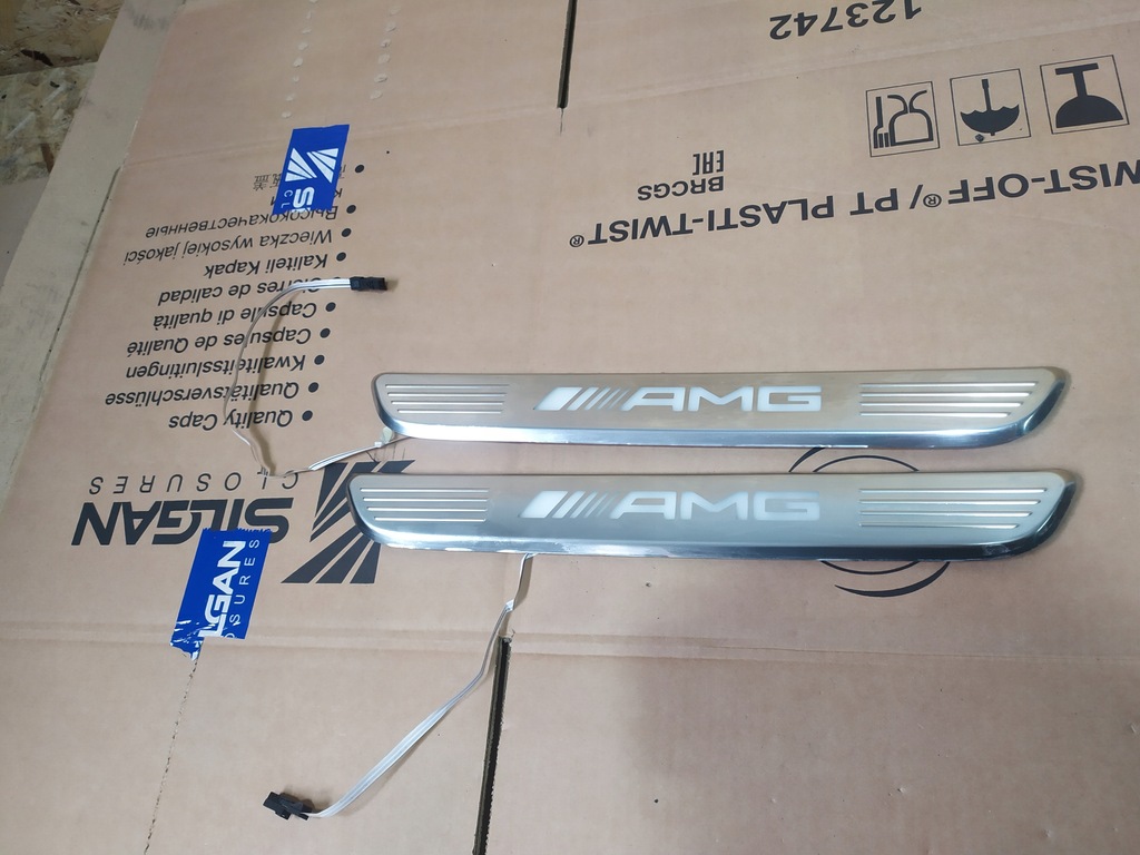 фото №1, Накладки накладки порогові amg w205