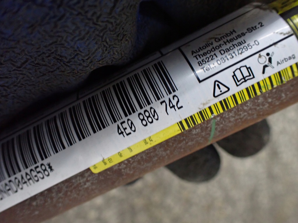 фото №8, Шторка безопасности воздушная правая audi a8 s8 d3 5.2 короткий 4e0880742