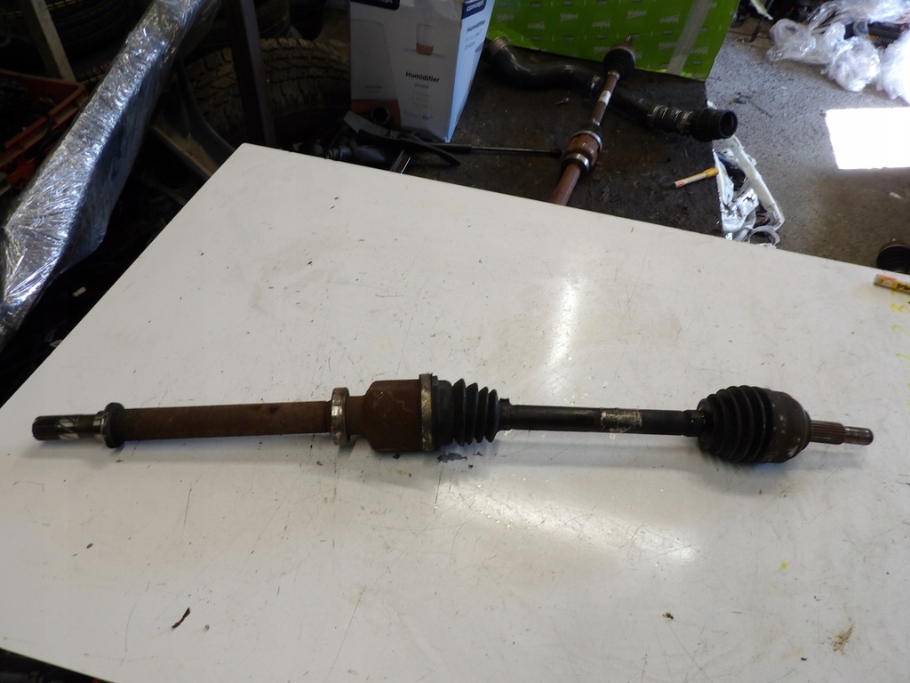фото №1, Приводной вал правая renault modus 1.5 dci 8200261841