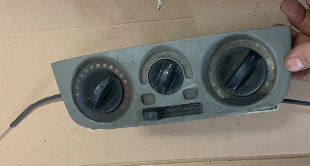 фото №1, Панель керування повітроводи albea palio перемикач