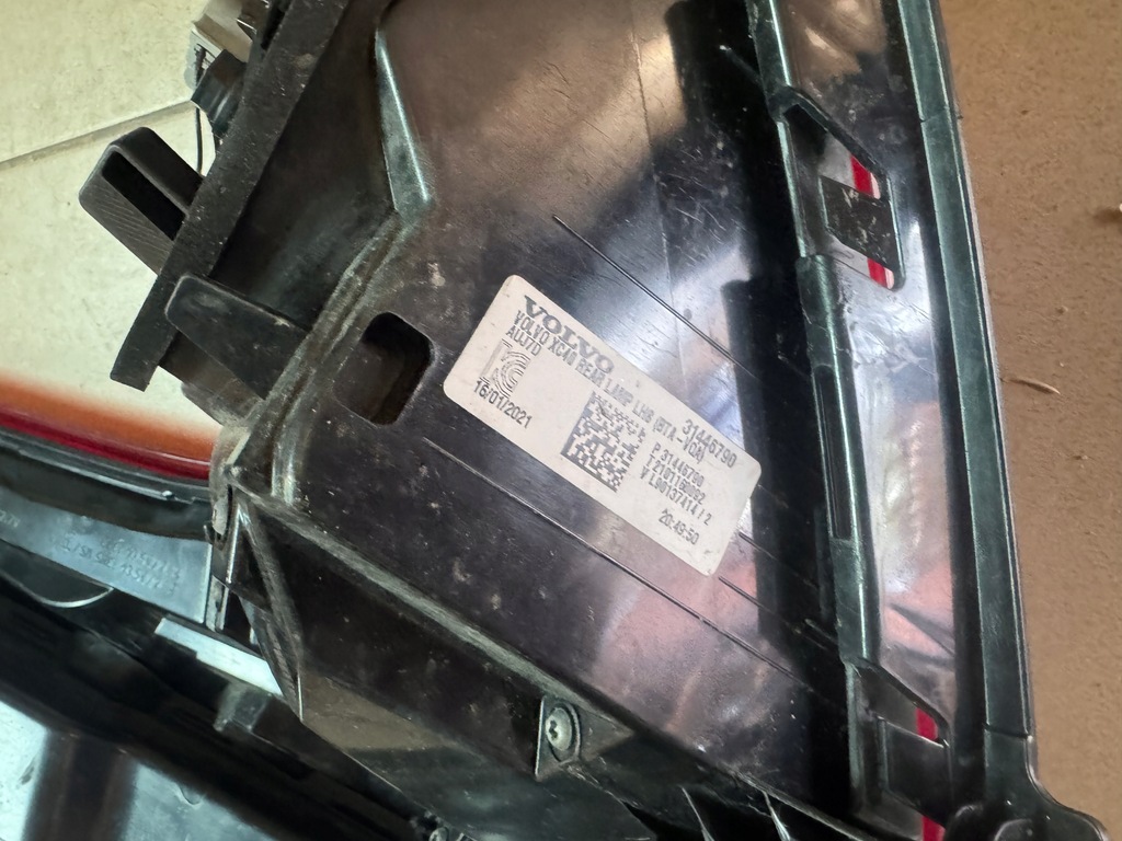 фото №6, Volvo xc40 lift лампа задняя europa оригинал левая