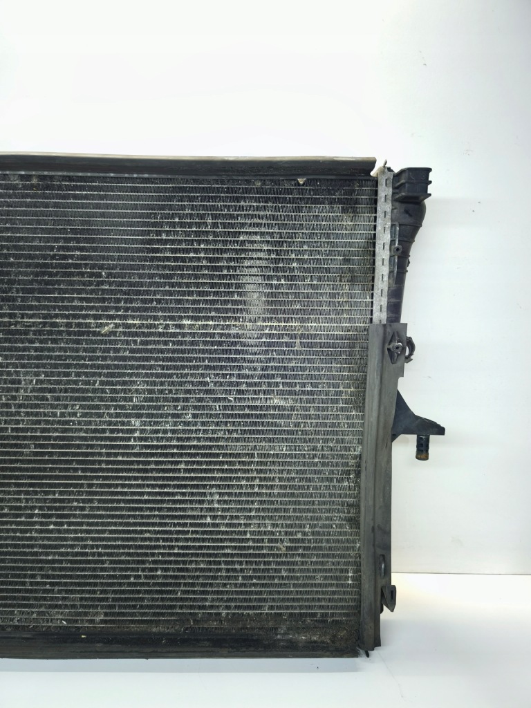 Радіатор води audi q7 4l 3.0 tdi 7l6121253b Недорого