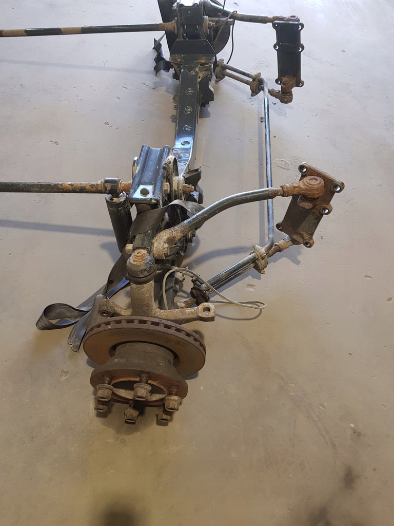 фото №9, Подрамник подрамник двигателя iveco daily iv 3.0 hpi 06-11r eu автобус комплект