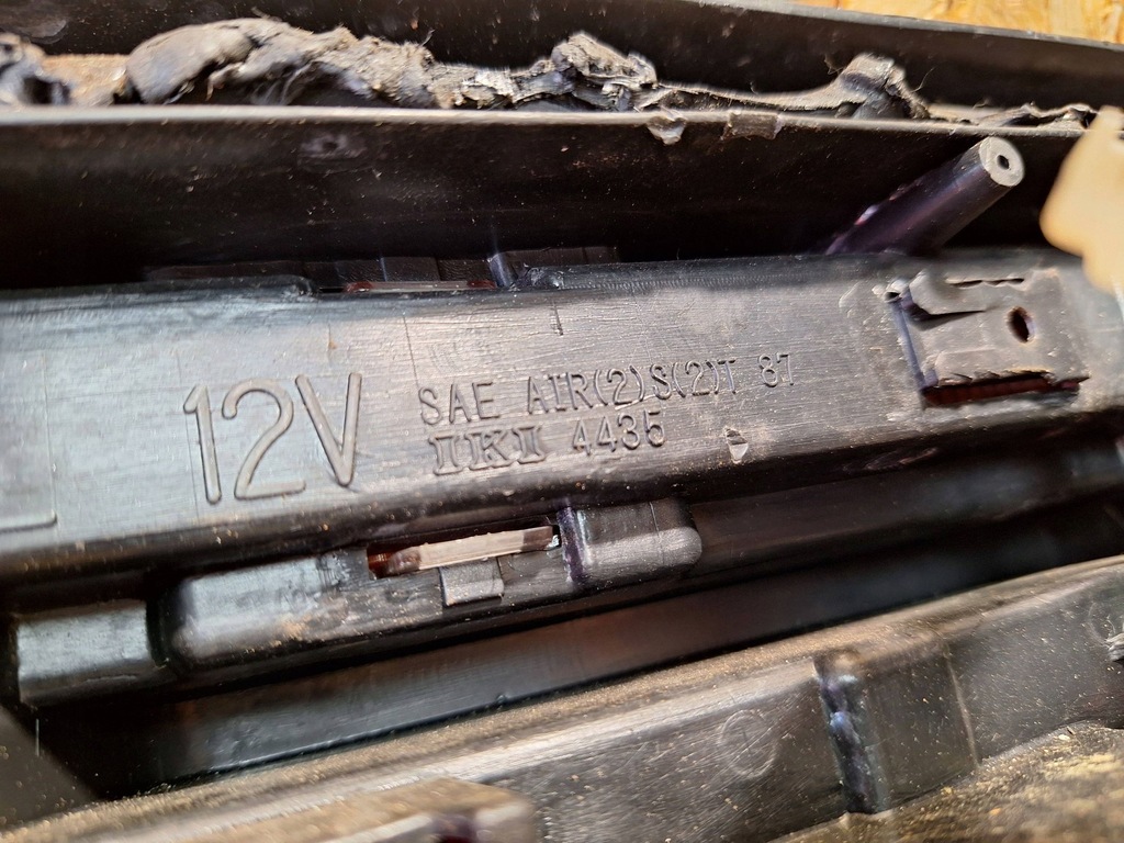 фото №6, Лампа задняя левая nissan sunny coupe b12 90-92 iki 4435