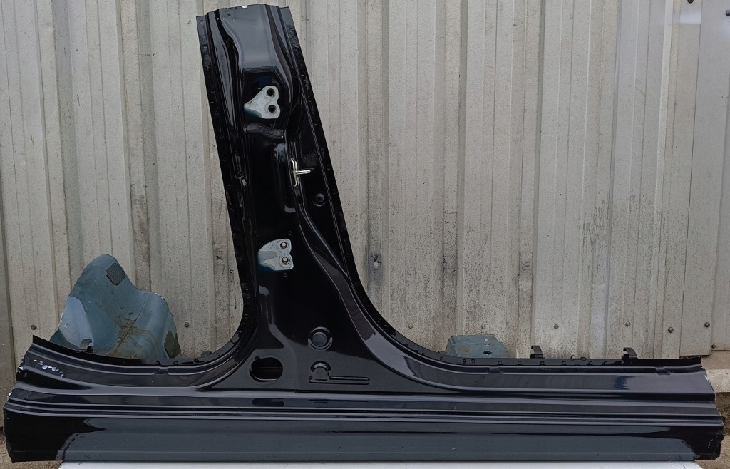 Купити Fiat tipo 18 r поріг правий 718/a hb 5d