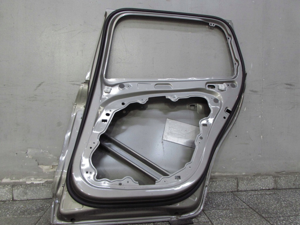 Купить Volvo v60 ii 19-21 дверь задний  правое 31457969