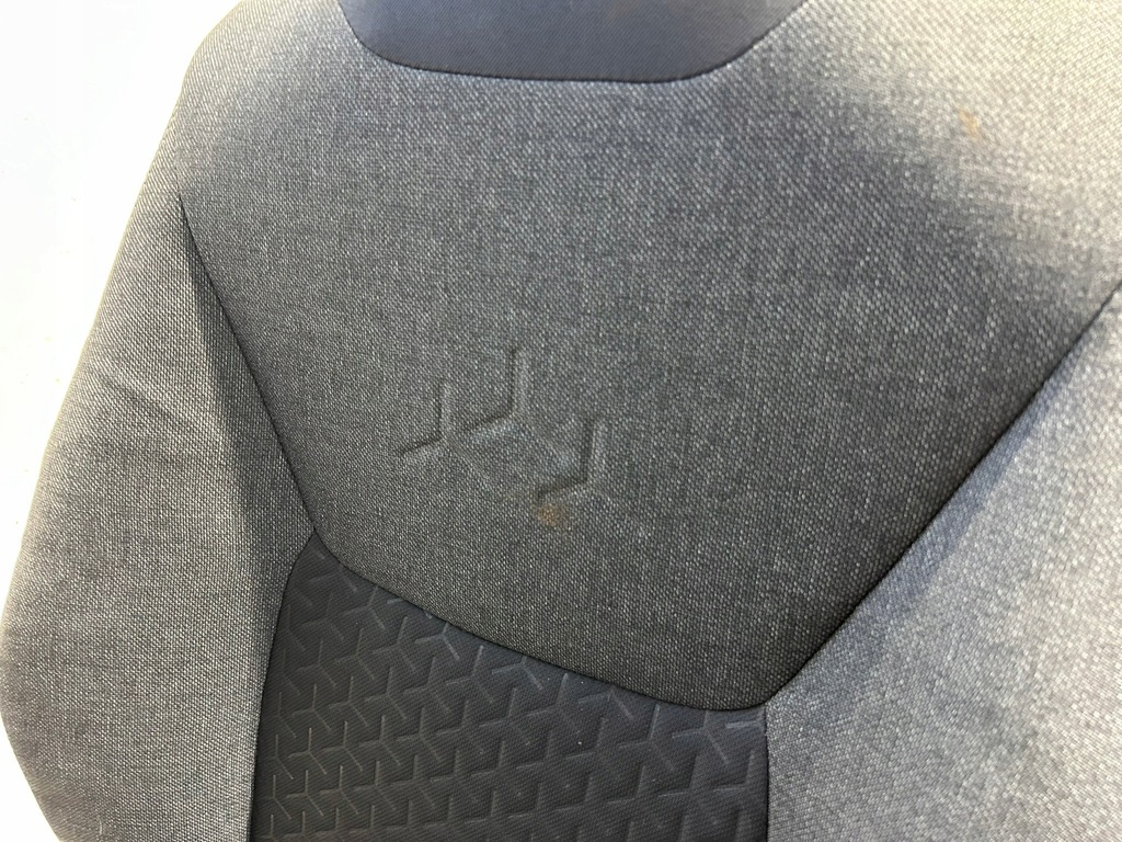 фото №11, Yaris cross гибрид сиденья заднее сиденье сиденье комплект материал