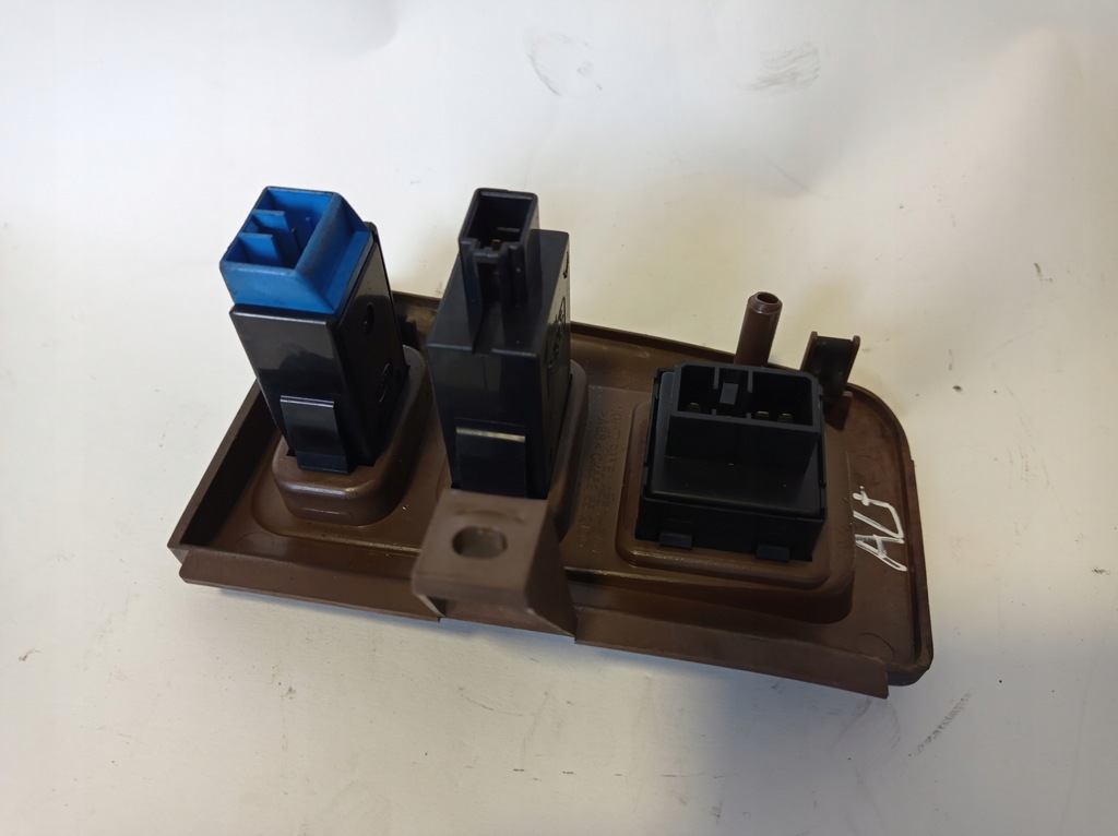 фото №6, Панель света зеркал kia carnival 0k55355210d