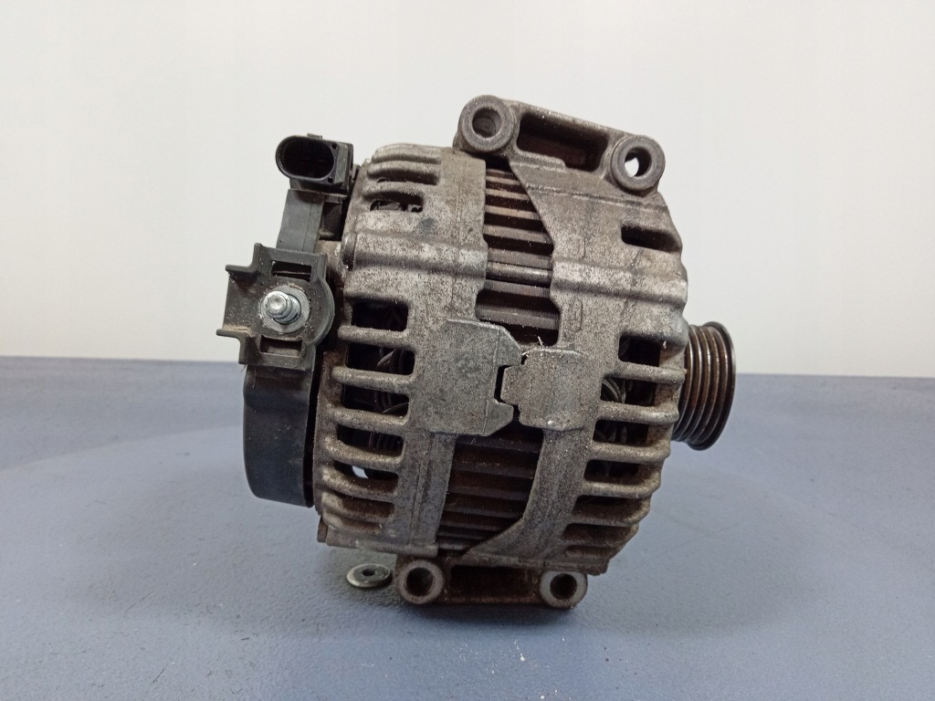 Mercedes cl63 amg w216 генератор 215a a0131549902 в Украине