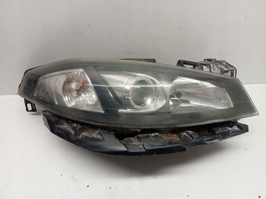 фото №1, Лампа права перед передня renault laguna ii lift ксенон 8200555906 europa