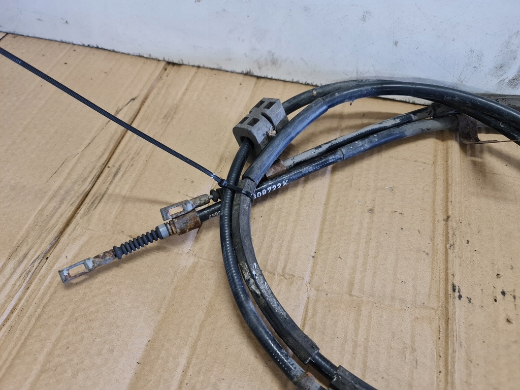 фото №5, Трос троси гальма ручного audi a8 d2 4d0609721m