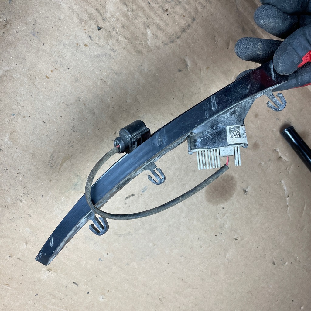 фото №9, Лампа led отражатель левый задняя w бампер vw id.3 10b945701 id 3