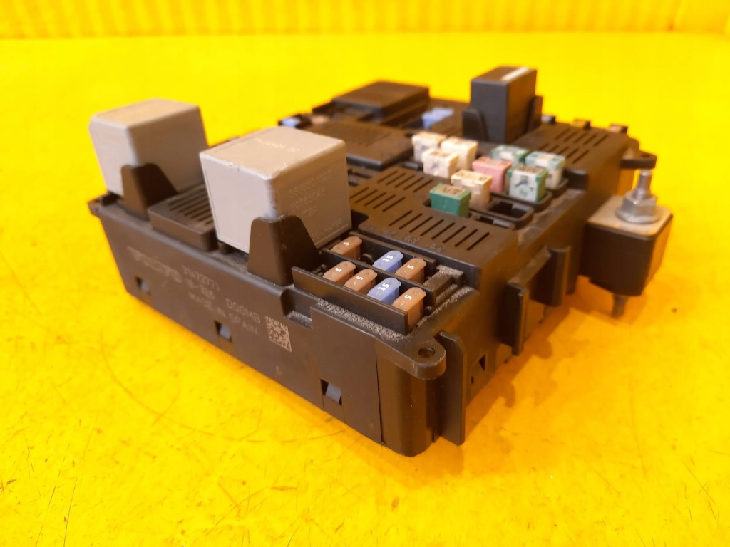 фото №4, Volvo v60 ii 2.0d коробка запобіжників 31473771