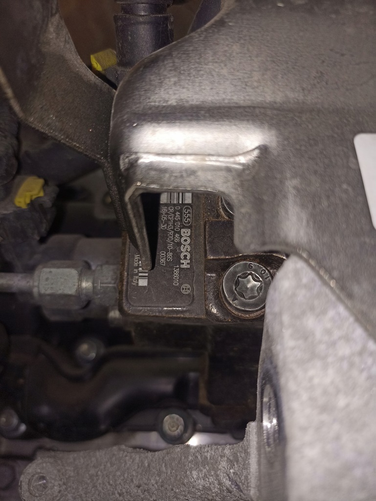 фото №12, Jeep renegade двигун 1.6 m-jet 55260384 насос форсунки