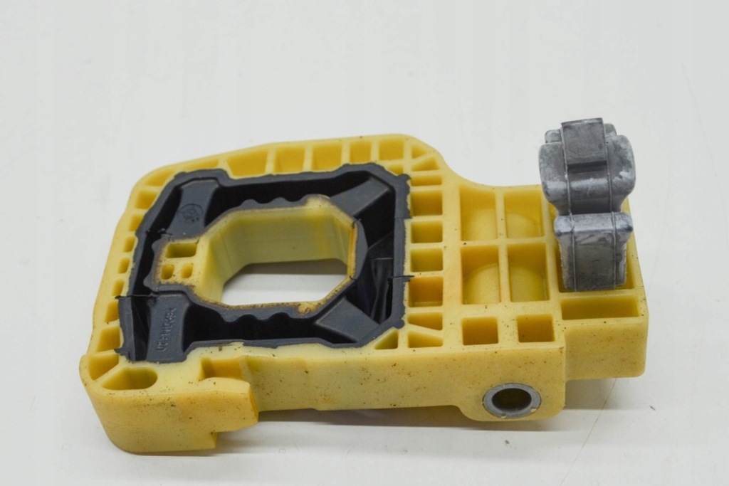 фото №8, Bmw 7 g11 левый кронштейн радиатора 17118632139 8632139 2016 новый оригинальный