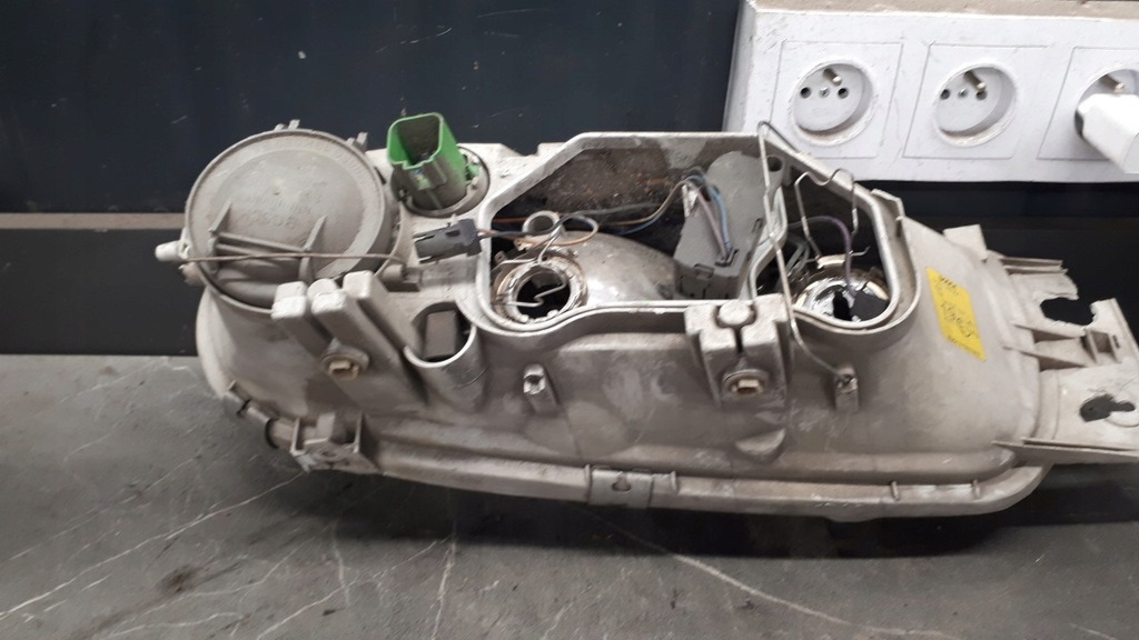 фото №10, 0301049004 фара правий mazda 121 fiesta mk4 bosch