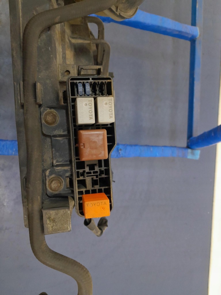 Avensis t25 2.0 d4d вентилятор радіатор 16363-0g060a Оригінал