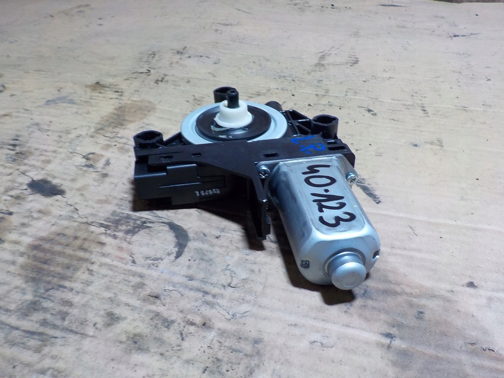 фото №5, Volvo v40 моторчик стекло левый перед 6pin