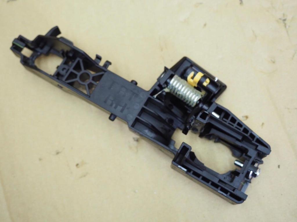 фото №16, Kia ceed iii 3 кронштейн ручка каркас кронштейн