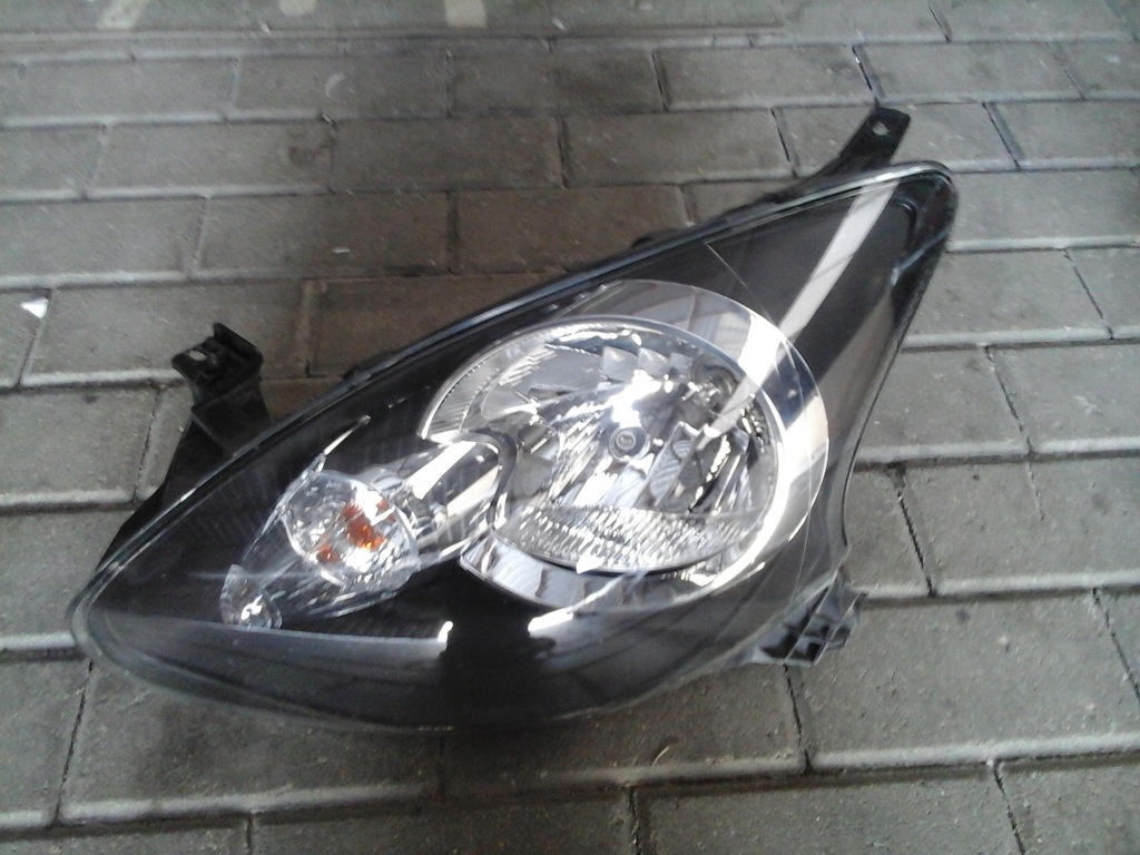 фото №1, Toyota aygo лампа левая идеальное состояние