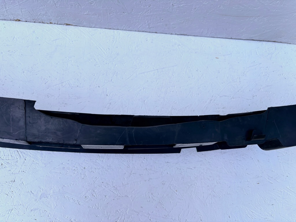 фото №10, Renault megane iii 3 решётка средняя бампера 622540001r