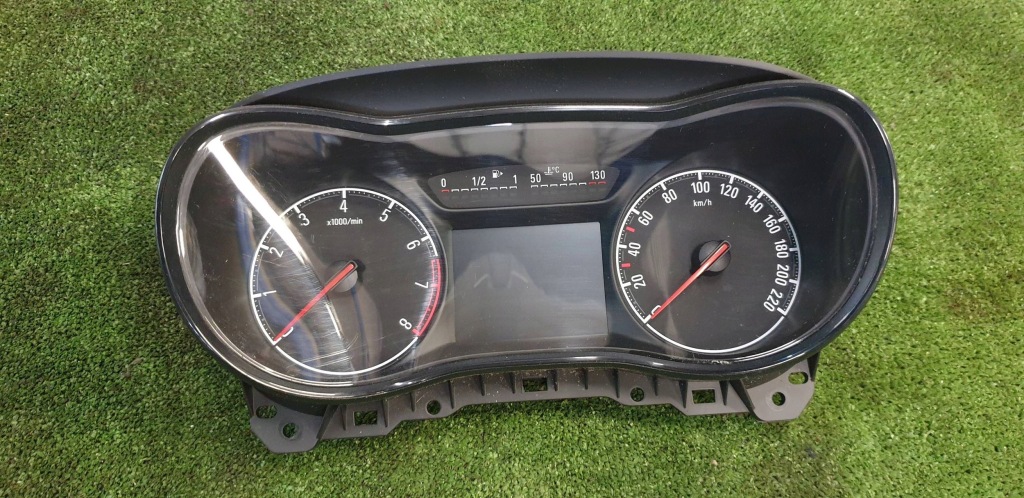 Купить Opel corsa e панель приборы спидометр 39204203