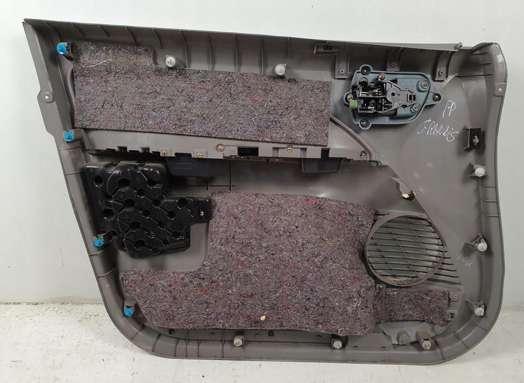 фото №6, Обивка обшивка правый перед mitsubishi grandis eu