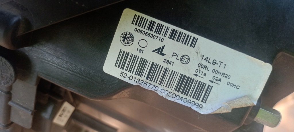 Фара перед передня правий alfa romeo giulietta 00505530710 led оригінал Доставка