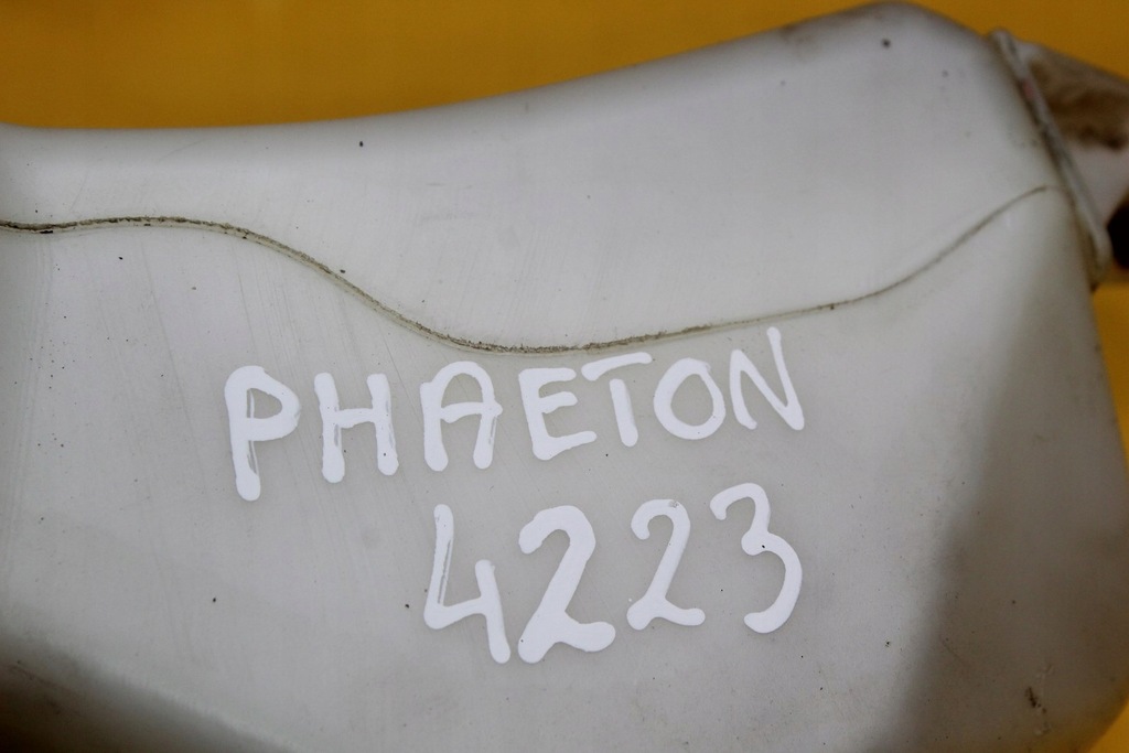 фото №9, Бачок омывателя vw phaeton 3d0955453s