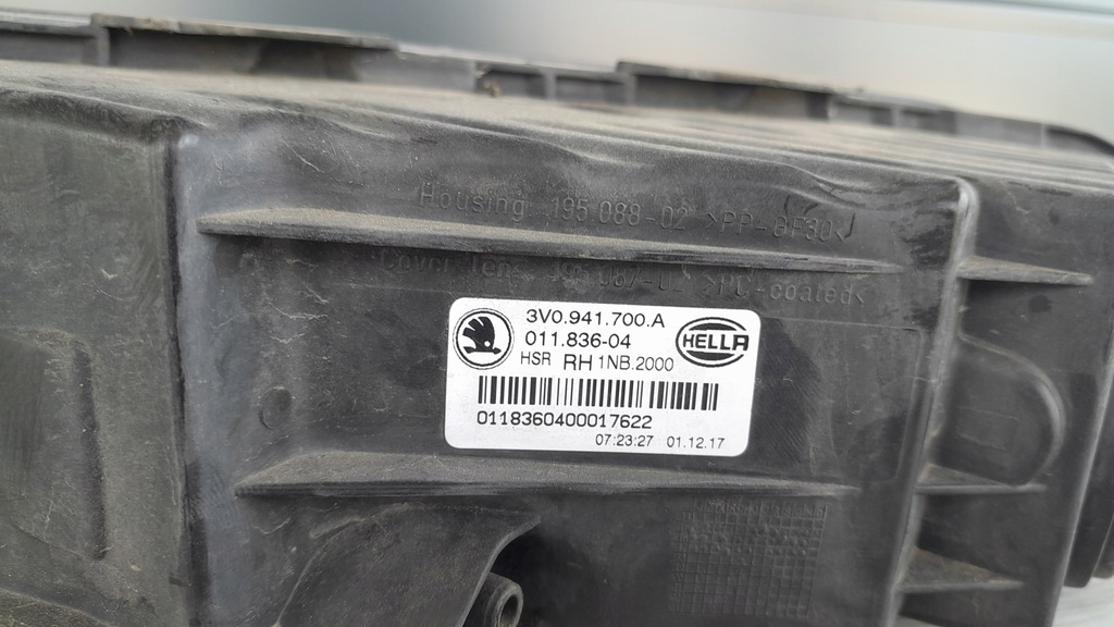 фото №5, Skoda superb iii правий протитуманна фара гарний