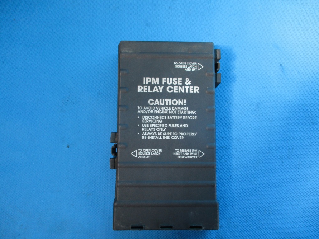 фото №1, Защита коробка предохранителей voyager 04869107af