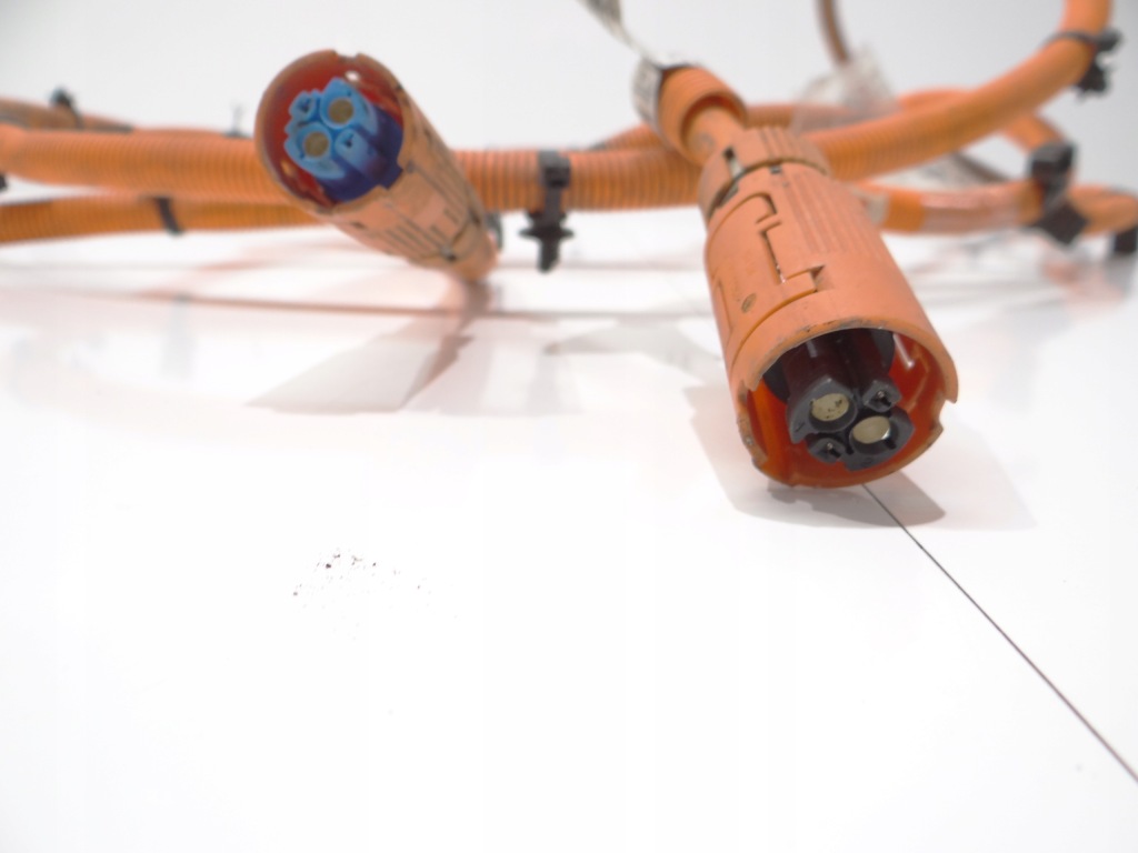 фото №2, Шланг wysokiego напряжения bmw i3 l01 9339958